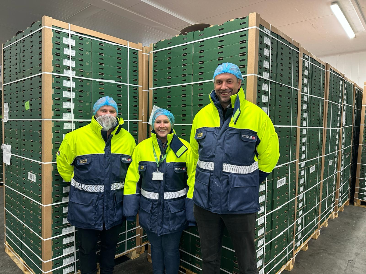From left to right: Tihomir Zhelev (Pack house manager Hall Hunter), Alana Deacon – (Head of Operations Hall Hunter) and Ed Westerweele (Sales Manager Elifab Solutions)